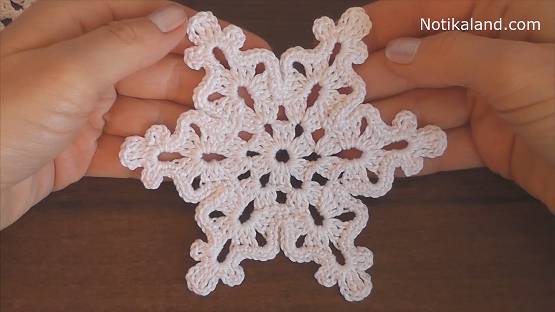 How To Crochet Snowflake Easily CrochetBeja