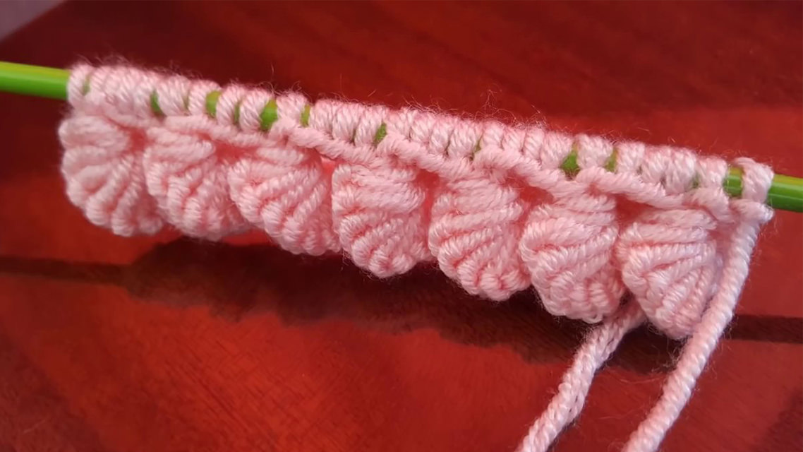 Crochet for Knitters - Scalloped Edge - v e r y p i n k . c o m - knitting  patterns and video tutorials
